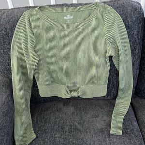 🐝 Hollister long sleeve crop top